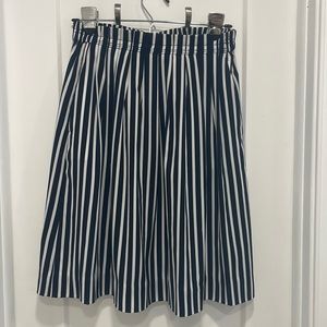 Navy and white stretch skirt